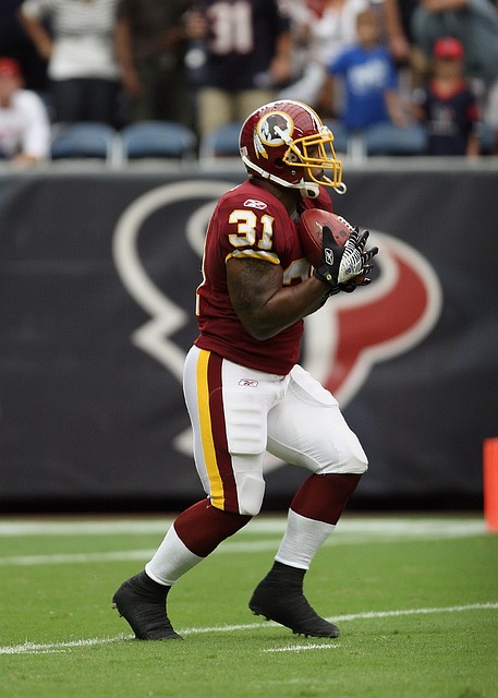 尤其在側翼 尤其在側翼