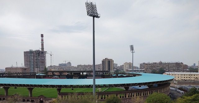 過於保守的 過於保守的